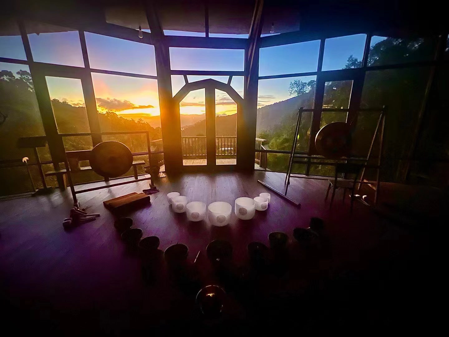 Crystal Singing Bowl – Pure Sound for Meditation & Energy Healing